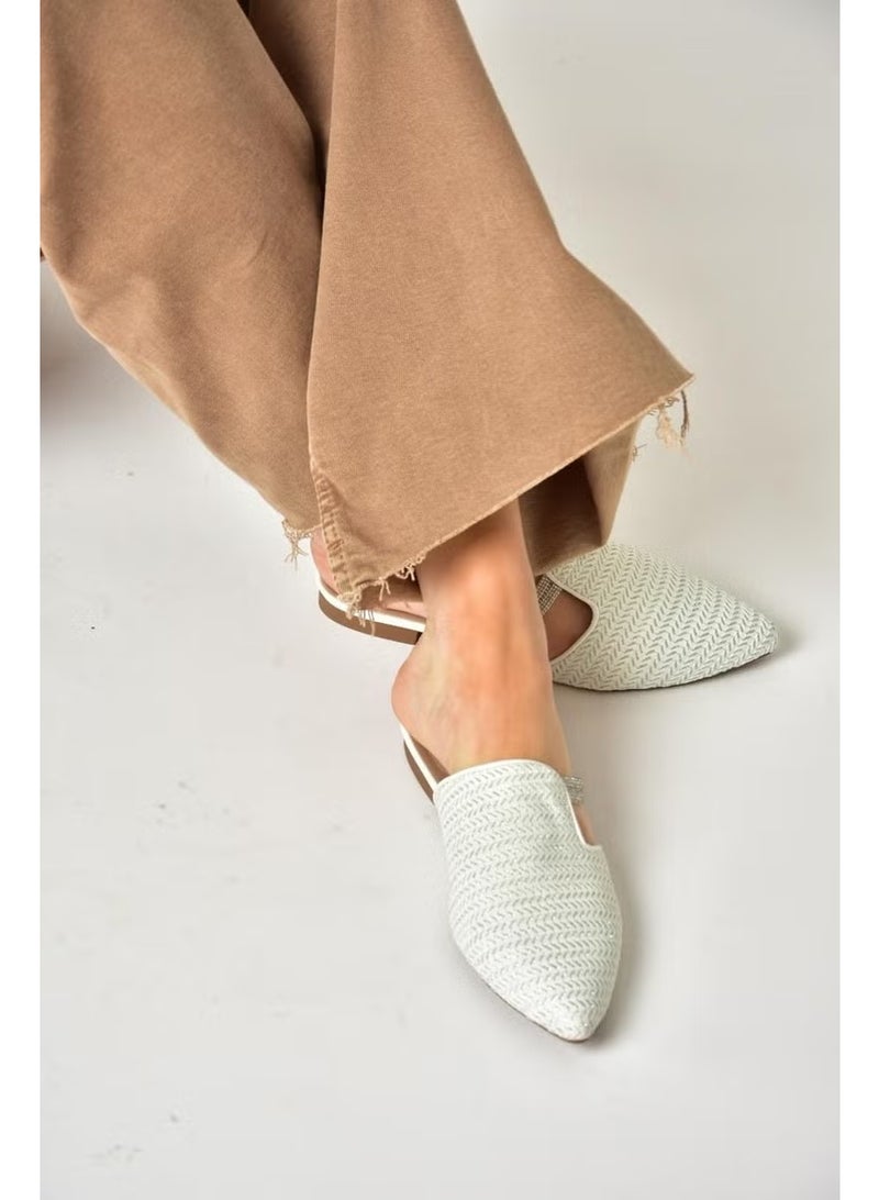 Fox Shoes صنادل نسائية مزينة بحجر القش الأبيض P820031417 - Image 3
